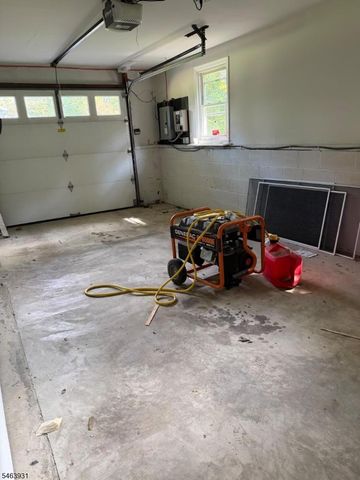 7 Valley View Rd, Chester Boro, NJ 07930