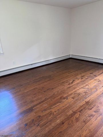 7 Valley View Rd, Chester Boro, NJ 07930