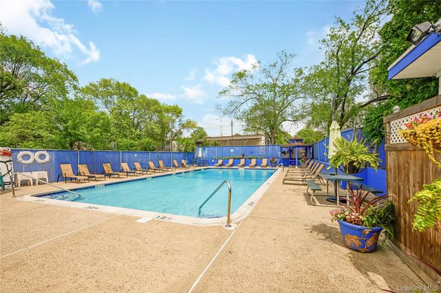 1600 Grand A Avenue T1, Baldwin, NY 11510