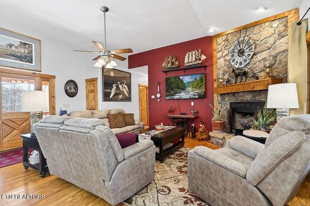 499 Hemlock Lane, Spencer, TN 38585