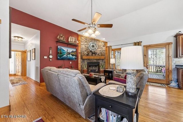 499 Hemlock Lane, Spencer, TN 38585