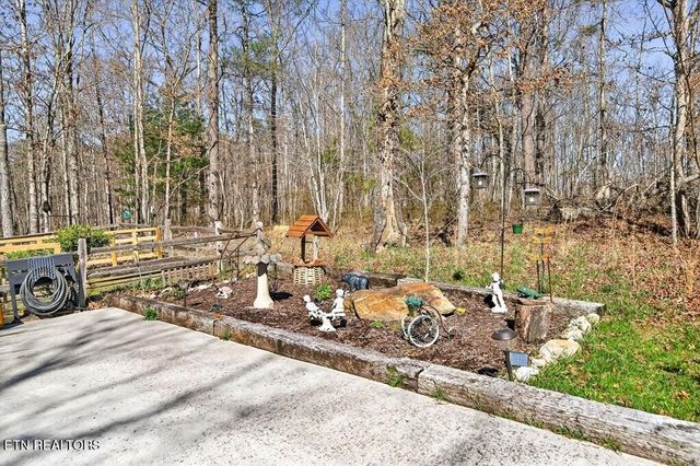 499 Hemlock Lane, Spencer, TN 38585