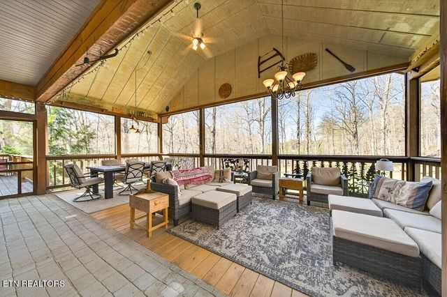 499 Hemlock Lane, Spencer, TN 38585