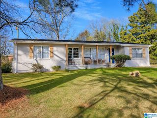 905 GLEN OAKS CIRCLE, Fairfield, AL 35064