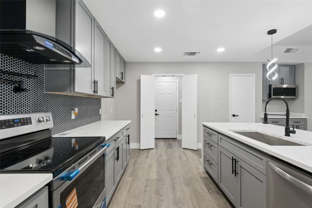 5600 Bogota Drive, North Richland Hills, TX 76180