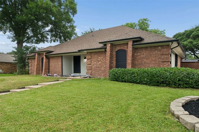 5600 Bogota Drive, North Richland Hills, TX 76180