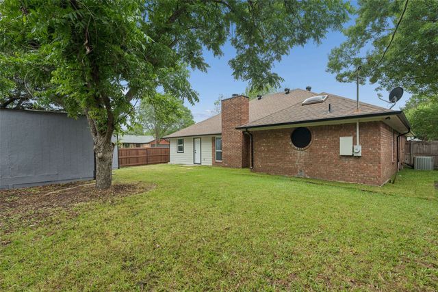5600 Bogota Drive, North Richland Hills, TX 76180