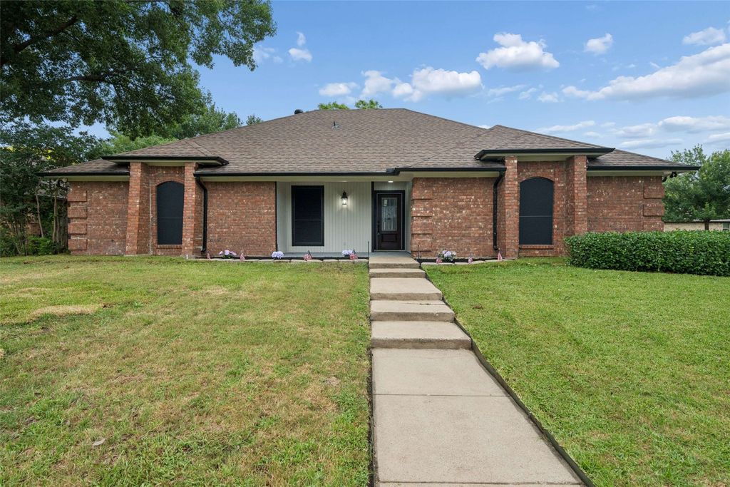 5600 Bogota Drive, North Richland Hills, TX 76180