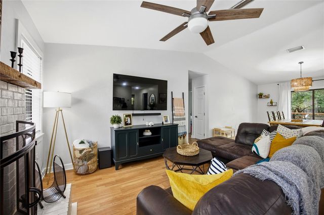 922 NW 39TH DRIVE, Gainesville, FL 32605