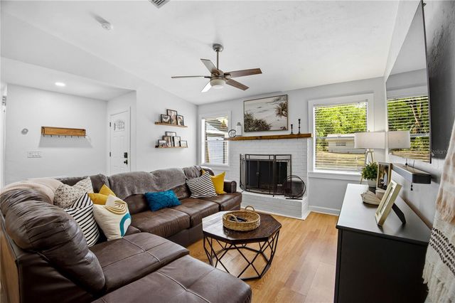 922 NW 39TH DRIVE, Gainesville, FL 32605