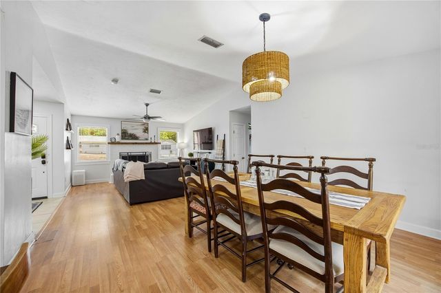 922 NW 39TH DRIVE, Gainesville, FL 32605