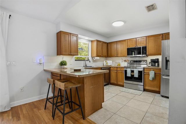 922 NW 39TH DRIVE, Gainesville, FL 32605
