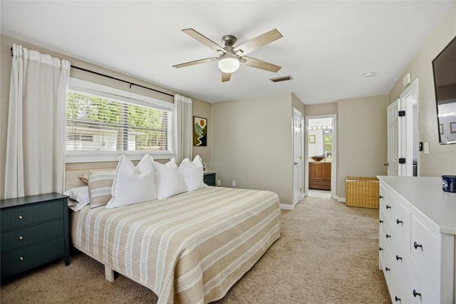 922 NW 39TH DRIVE, Gainesville, FL 32605