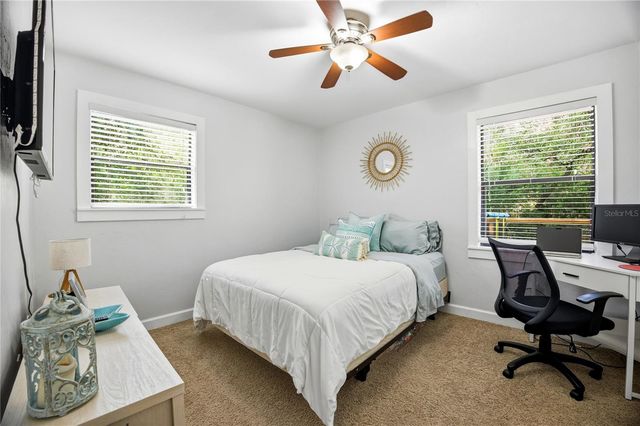 922 NW 39TH DRIVE, Gainesville, FL 32605