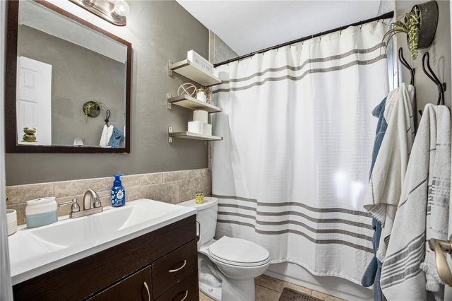 922 NW 39TH DRIVE, Gainesville, FL 32605