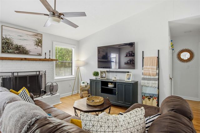 922 NW 39TH DRIVE, Gainesville, FL 32605