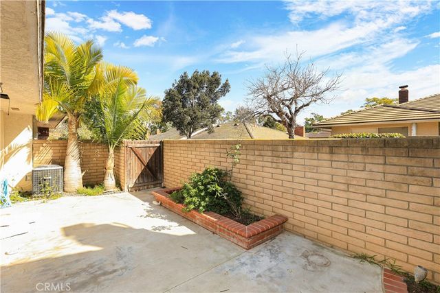 5136 Thorn Tree Lane, Irvine, CA 92612