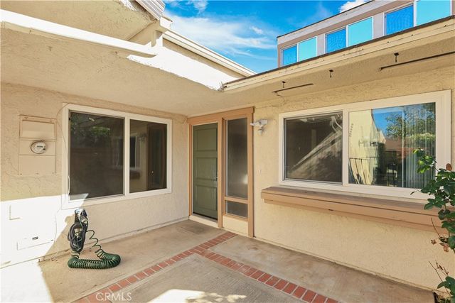 5136 Thorn Tree Lane, Irvine, CA 92612