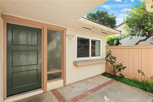 5136 Thorn Tree Lane, Irvine, CA 92612