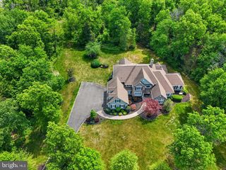 3 RAYMOND LN, Belle Mead, NJ 08502