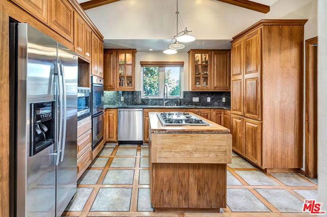 3681 Alta Mesa Drive, Studio City, CA 91604