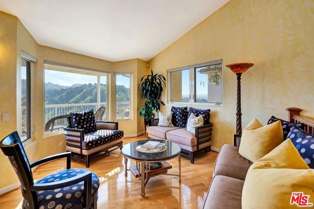 3681 Alta Mesa Drive, Studio City, CA 91604