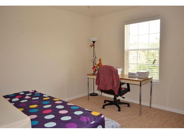 13743 Mckinney Creek Lane, Houston, TX 77044