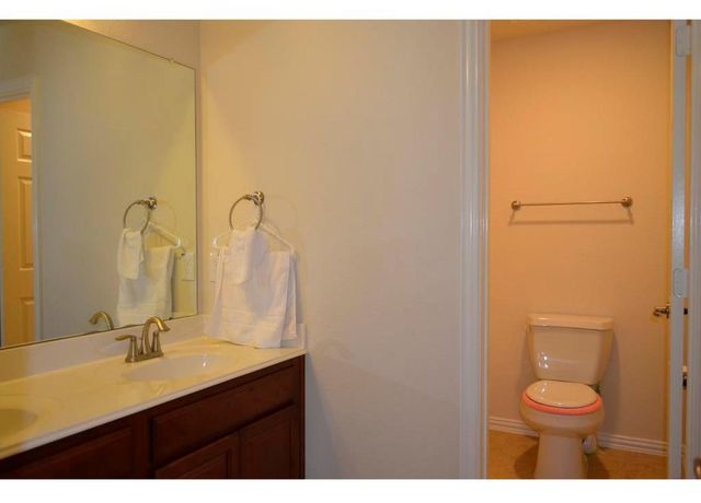 13743 Mckinney Creek Lane, Houston, TX 77044