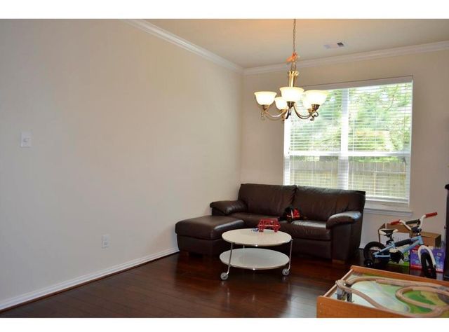 13743 Mckinney Creek Lane, Houston, TX 77044