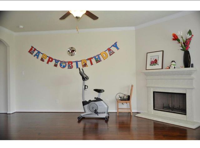 13743 Mckinney Creek Lane, Houston, TX 77044