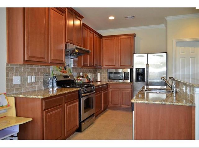 13743 Mckinney Creek Lane, Houston, TX 77044