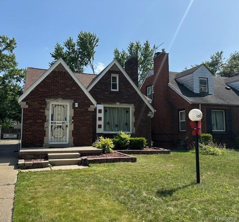 15572 Fordham Street, Detroit, MI 48205