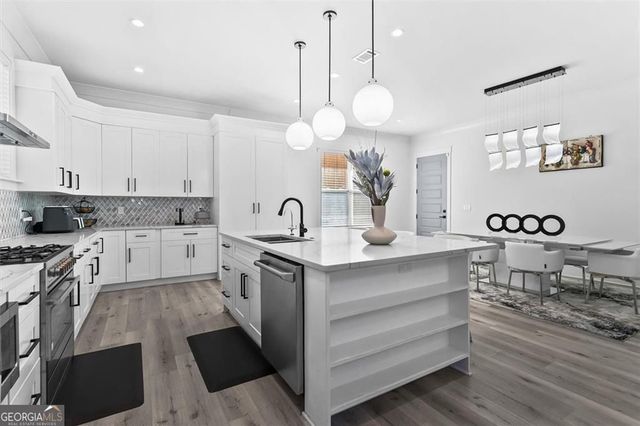 658 Rockbridge Road, Lilburn, GA 30047