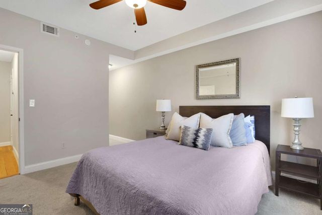 1074 Peachtree Walk NE B414, Atlanta, GA 30309