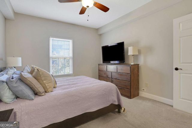 1074 Peachtree Walk NE B414, Atlanta, GA 30309