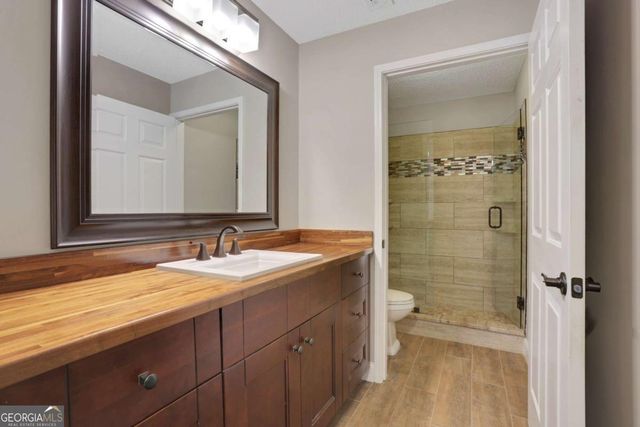 1074 Peachtree Walk NE B414, Atlanta, GA 30309