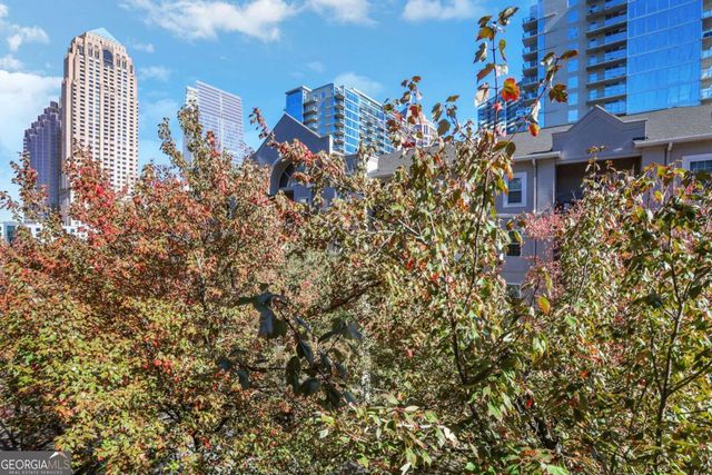 1074 Peachtree Walk NE B414, Atlanta, GA 30309