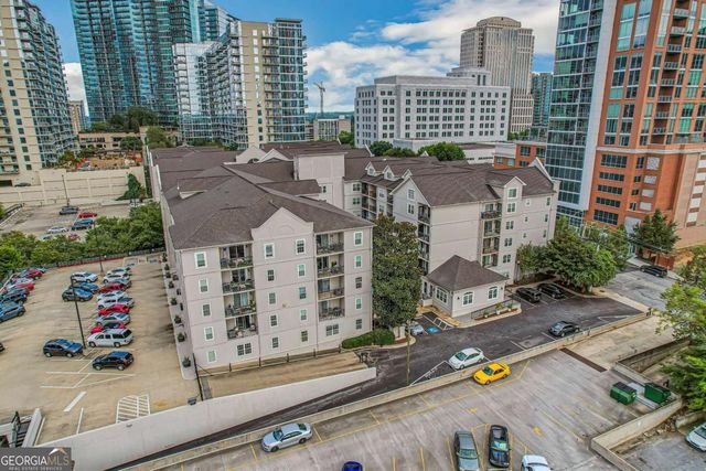 1074 Peachtree Walk NE B414, Atlanta, GA 30309