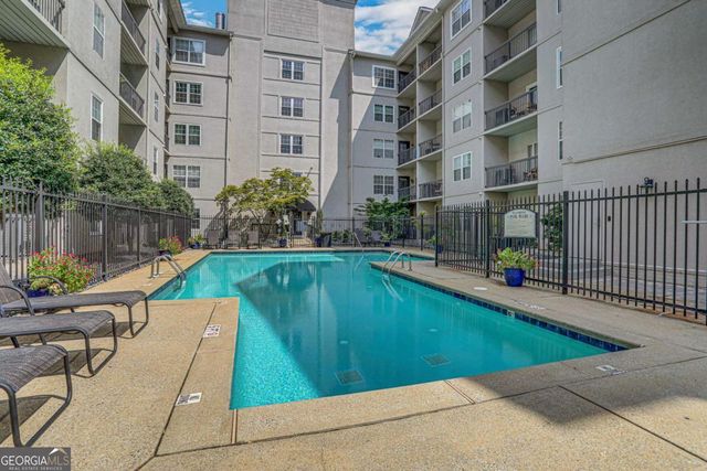 1074 Peachtree Walk NE B414, Atlanta, GA 30309
