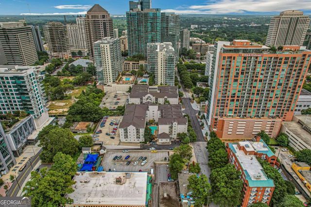 1074 Peachtree Walk NE B414, Atlanta, GA 30309