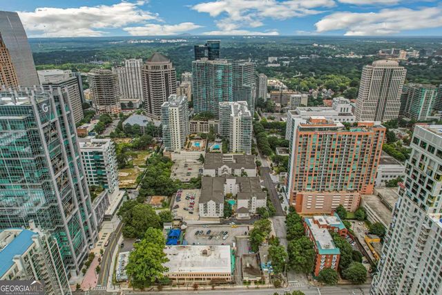 1074 Peachtree Walk NE B414, Atlanta, GA 30309