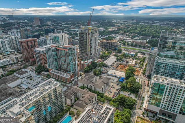 1074 Peachtree Walk NE B414, Atlanta, GA 30309