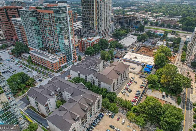 1074 Peachtree Walk NE B414, Atlanta, GA 30309