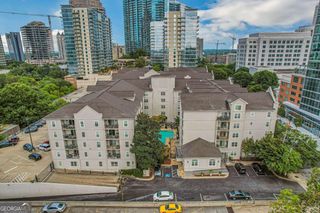1074 Peachtree Walk NE B414, Atlanta, GA 30309