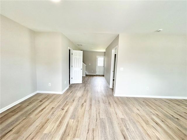 736 Wheel House Lane B, Monroe, GA 30655