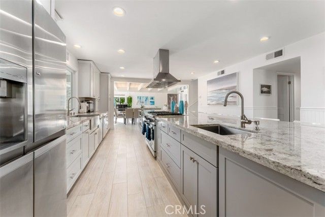 499 Nyes Place, Laguna Beach, CA 92651