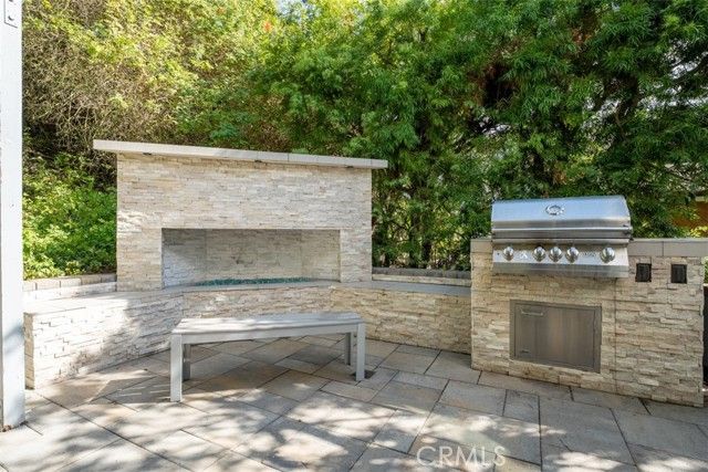 499 Nyes Place, Laguna Beach, CA 92651