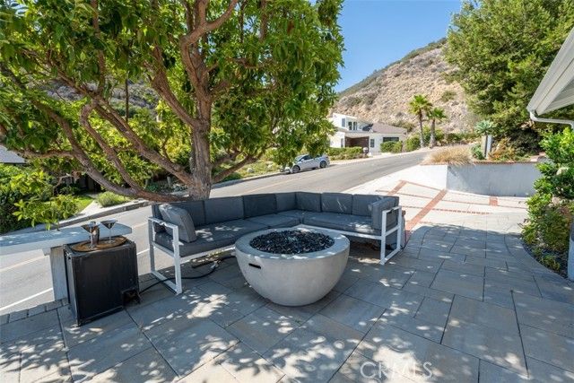 499 Nyes Place, Laguna Beach, CA 92651