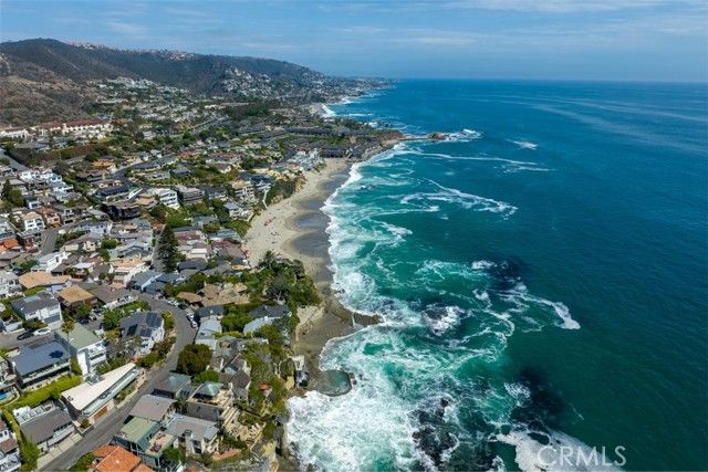 499 Nyes Place, Laguna Beach, CA 92651