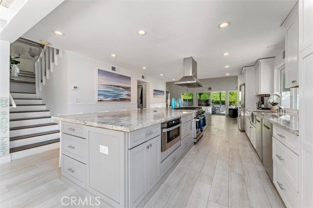 499 Nyes Place, Laguna Beach, CA 92651